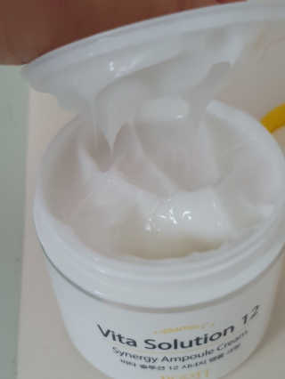 지고트 비타솔루션12 시너지 앰플 크림 100ml — 3.5점을 준 리뷰어가 2019년 6월 올린 사용 사진