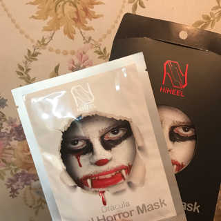 하이힐 리얼 호러마스크팩, HiHEEL REAL HORROR MASKPACK 하이힐 리얼 호러마스크팩-드라큐라 — 3점을 준 리뷰어가 2016년 12월 올린 사용 사진
