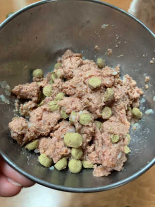 [펫토리아] BEST 한캔뚝딱 강아지 캔간식 — 5점을 준 리뷰어가 2019년 3월 올린 사용 사진