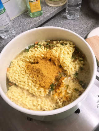 오뚜기카레면 2차 모집 — 3점을 준 리뷰어가 2019년 2월 올린 사용 사진