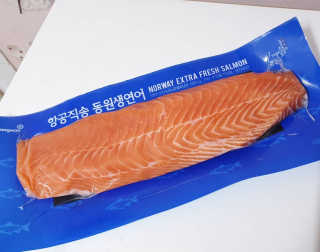 동원산업 항공직송 동원생연어 — 5점을 준 리뷰어가 2019년 7월 올린 사용 사진