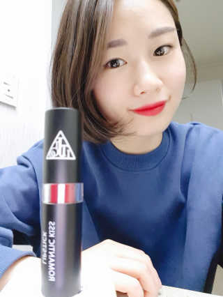 지고트 로맨틱 키스 립스틱 — 5점을 준 리뷰어가 2018년 12월 올린 사용 사진