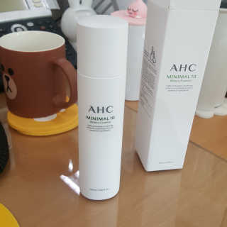 AHC 에이 에이치 씨 미니멀 10 워터리 에센스 — 5점을 준 리뷰어가 2018년 12월 올린 사용 사진