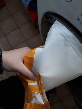 레인보우샵 올인원 세탁세제 스틱포 6개입 + 세탁조클리너 — 4.67점을 준 리뷰어가 2018년 3월 올린 사용 사진