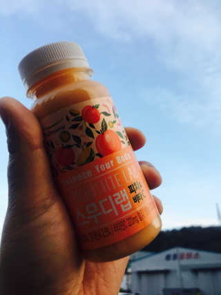 풀무원 스무디랩 피치&비타 — 5점을 준 리뷰어가 2017년 11월 올린 사용 사진
