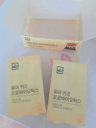 네츄럴굿띵스 퓨어 키즈 프로바이오틱스 60포 — 5점을 준 리뷰어가 2019년 6월 올린 사용 사진