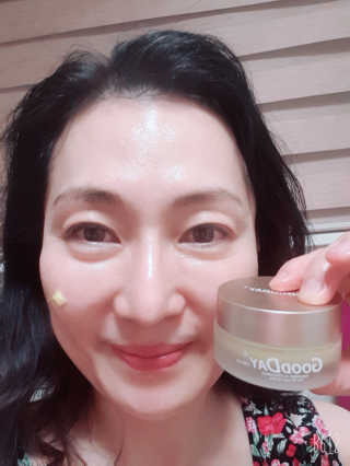 GoodDay Skincare GoodDay 강황 크림 — 5점을 준 리뷰어가 2019년 6월 올린 사용 사진
