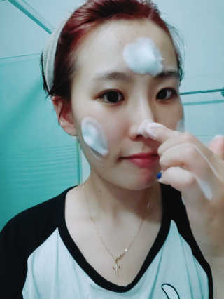 [더메디닥터] 이데베논 클렌징 무스 — 3점을 준 리뷰어가 2019년 7월 올린 사용 사진