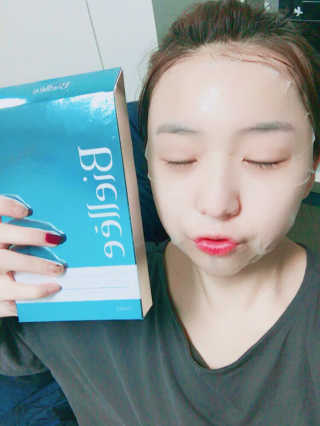 비엘리 브라이트닝&모이스처라이징 앰플 마스크 — 3점을 준 리뷰어가 2016년 12월 올린 사용 사진