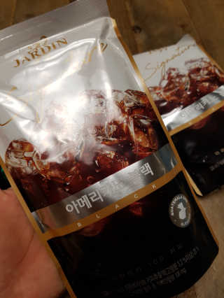 (주)쟈뎅 쟈뎅 시그니처 블랙, 헤이즐넛 230ml — 4점을 준 리뷰어가 2018년 7월 올린 사용 사진