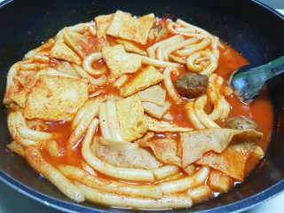 [홍코너떡볶이]옛날떡볶이 인기맛 4팩세트 — 5점을 준 리뷰어가 2019년 11월 올린 사용 사진