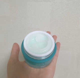 오지아이 워터 밤 모이스처 크림 50ml — 2.5점을 준 리뷰어가 2020년 2월 올린 사용 사진