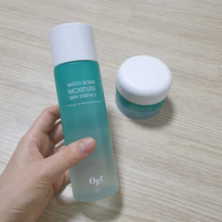 오지아이 워터 밤 모이스처 스킨 에센스 180ml — 5점을 준 리뷰어가 2020년 1월 올린 사용 사진