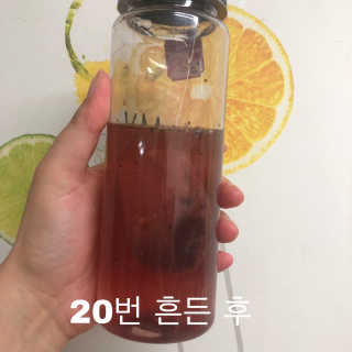 티칸 무설탕 아이스티 2종 쿨센세이션, 스위트 템테이션 — 5점을 준 리뷰어가 2019년 8월 올린 사용 사진