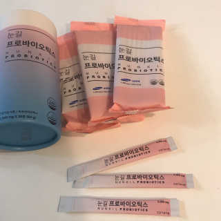 눈길 프로바이오틱스 눈길 콜라겐 프로바이오틱스 — 5점을 준 리뷰어가 2019년 11월 올린 사용 사진