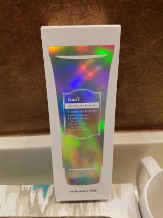소프트 에어리 UV 에센스 SPF 50 PA ++++ — 5점을 준 리뷰어가 2019년 4월 올린 사용 사진