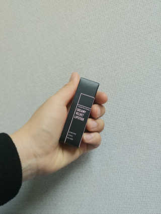 FM메이크업 벨벳 크리미 립스틱 05리얼코랄 — 2.17점을 준 리뷰어가 2018년 3월 올린 사용 사진