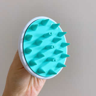 달리프 베러 퍼퓸 샴푸 1000ml 레이니데이 or 일랑로즈 — 4점을 준 리뷰어가 2020년 2월 올린 사용 사진