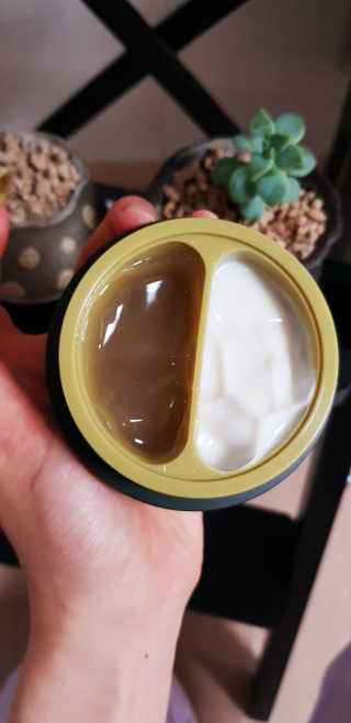 토니모리 프롬 강화 맑은 약쑥 두 겹 진정 크림 — 5점을 준 리뷰어가 2019년 9월 올린 사용 사진