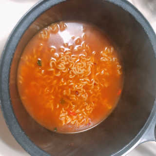 라면 그대로가 제일 맛있는 더엄마라면 — 5점을 준 리뷰어가 2019년 9월 올린 사용 사진