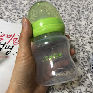 유비맘 신생아젖병 120ml 트리플팩_ 젖꼭지 포함 — 4.5점을 준 리뷰어가 2020년 3월 올린 사용 사진
