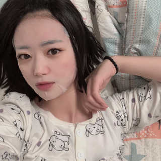 타이니케어 시카 더마 마스크 — 5점을 준 리뷰어가 2019년 11월 올린 사용 사진