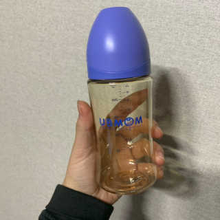 유비맘 PPSU 젖병 노꼭지_260ml_컬러 랜덤 발송 — 4점을 준 리뷰어가 2020년 3월 올린 사용 사진