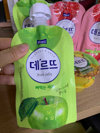 데르뜨 떠먹는 과일 3종, 짜먹는 과일 2종 총 10개 체험 — 5점을 준 리뷰어가 2020년 3월 올린 사용 사진