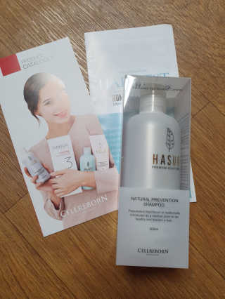 셀리본 하수오 내츄럴 프리벤션 탈모관리 샴푸 300ml — 5점을 준 리뷰어가 2019년 11월 올린 사용 사진
