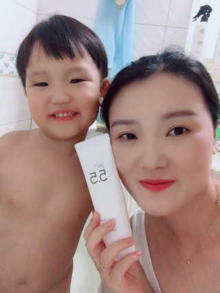 포므시 스노우화이트클렌징폼pH5.5 — 4.5점을 준 리뷰어가 2019년 9월 올린 사용 사진