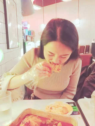 뉴욕아파트먼트 합정점 [뉴욕아파트먼트 오리지날그릴] 4만원 이용권 — 5점을 준 리뷰어가 2020년 2월 올린 사용 사진