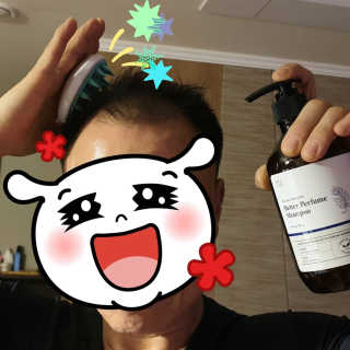 달리프 베러 퍼퓸 샴푸 1000ml 레이니데이 or 일랑로즈 — 5점을 준 리뷰어가 2020년 2월 올린 사용 사진