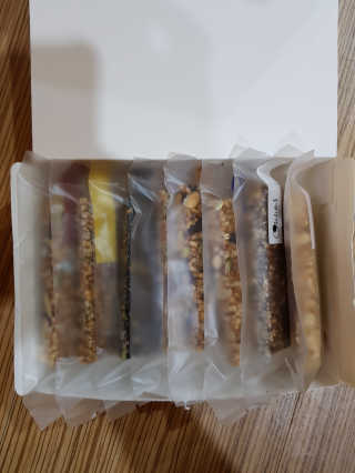 넛쯔공방 넛쯔 무설탕 수제견과류바 — 5점을 준 리뷰어가 2018년 9월 올린 사용 사진