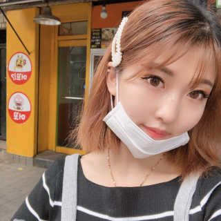 지고트 로맨틱 키스 립스틱 — 2.5점을 준 리뷰어가 2019년 6월 올린 사용 사진
