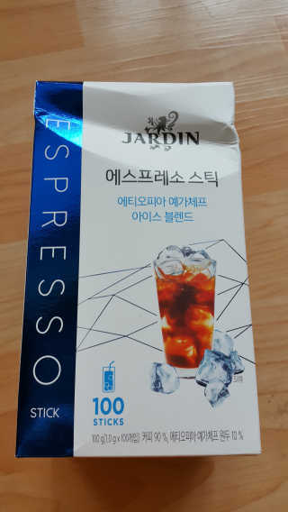 (주)쟈뎅 [쟈뎅] 에스프레소스틱 아이스블렌드 — 5점을 준 리뷰어가 2019년 4월 올린 사용 사진
