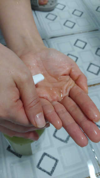 달리프 클로렐라 베러 루트 릴렉싱 샴푸 500ml — 3점을 준 리뷰어가 2020년 2월 올린 사용 사진