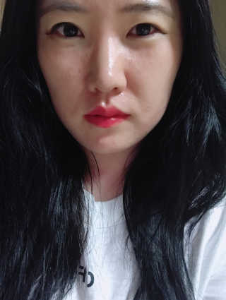 아가타 [AGATHA] 프리미에르 립스틱 — 4.67점을 준 리뷰어가 2018년 5월 올린 사용 사진