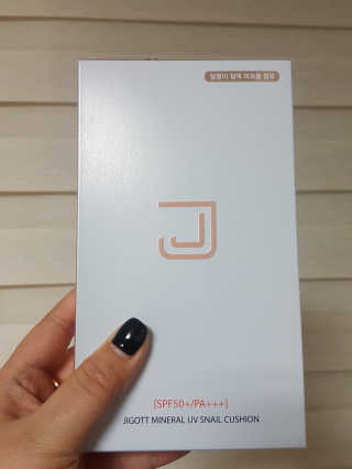 지고트 미네랄 UV 스네일 쿠션 리필포함 — 5점을 준 리뷰어가 2019년 1월 올린 사용 사진