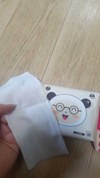달곰이 물티슈 — 5점을 준 리뷰어가 2018년 5월 올린 사용 사진