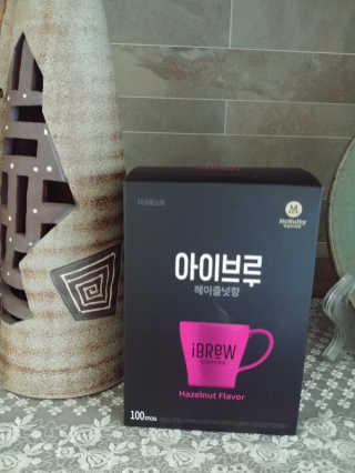 한국맥널티 아이브루 헤이즐넛향 100T — 5점을 준 리뷰어가 2019년 10월 올린 사용 사진