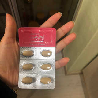 예뻐지는카테킨 예뻐지는 카테킨 1박스 1개월분 — 1점을 준 리뷰어가 2020년 2월 올린 사용 사진