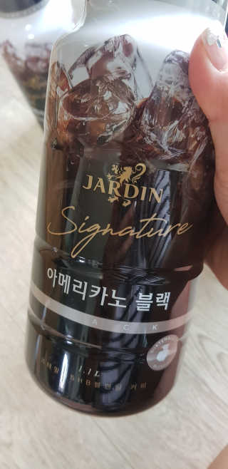 (주)쟈뎅 쟈뎅 시그니처 아메리카노 1.1L — 5점을 준 리뷰어가 2018년 8월 올린 사용 사진