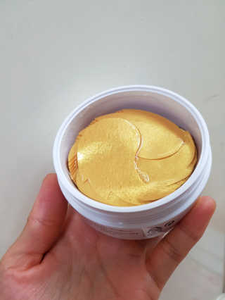 푸츄푸츄 Real repair skin cell premium patch — 5점을 준 리뷰어가 2018년 10월 올린 사용 사진