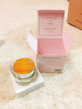 닥터엘시아 파워 브라이트닝 글루타치온 크림 — 4.33점을 준 리뷰어가 2018년 3월 올린 사용 사진