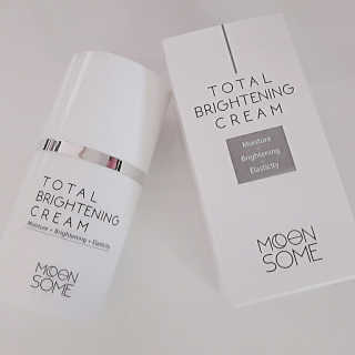 MOONSOME 문썸 토탈 브라이트닝 크림 50ml — 4.5점을 준 리뷰어가 2019년 3월 올린 사용 사진