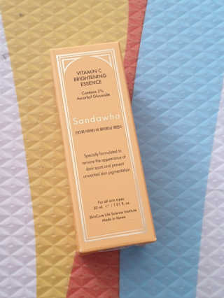 [스킨큐어] 산다화 비타민C 화이트닝 에센스 30ml — 5점을 준 리뷰어가 2020년 3월 올린 사용 사진