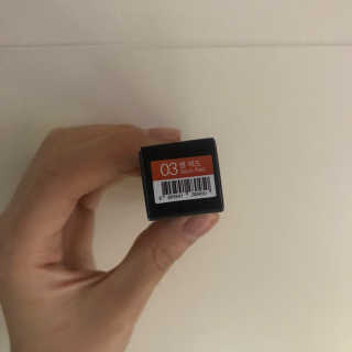 지고트 로맨틱 키스 립스틱 — 4.5점을 준 리뷰어가 2019년 6월 올린 사용 사진
