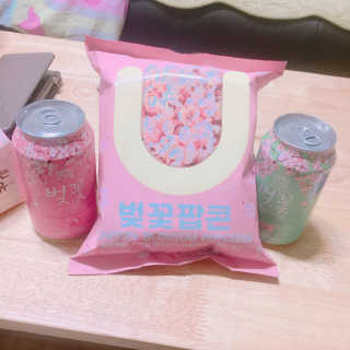 GS25 벚꽃 팝콘 + 벚꽃스파클링 + 벚꽃 청포도 에이드 — 3.67점을 준 리뷰어가 2018년 3월 올린 사용 사진