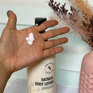 (주)에네스티 내추럴 촉촉  오트밀 바디로션 500ml — 5점을 준 리뷰어가 2019년 10월 올린 사용 사진