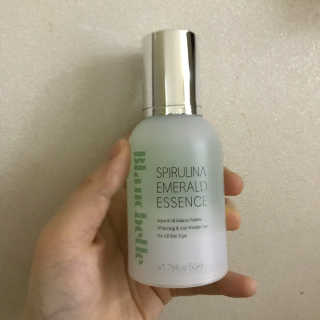 블랑벨 스피루리나 에메랄드 에센스 — 5점을 준 리뷰어가 2018년 3월 올린 사용 사진